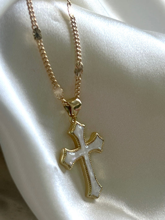 GALYNT 'Shell Cross' Necklace