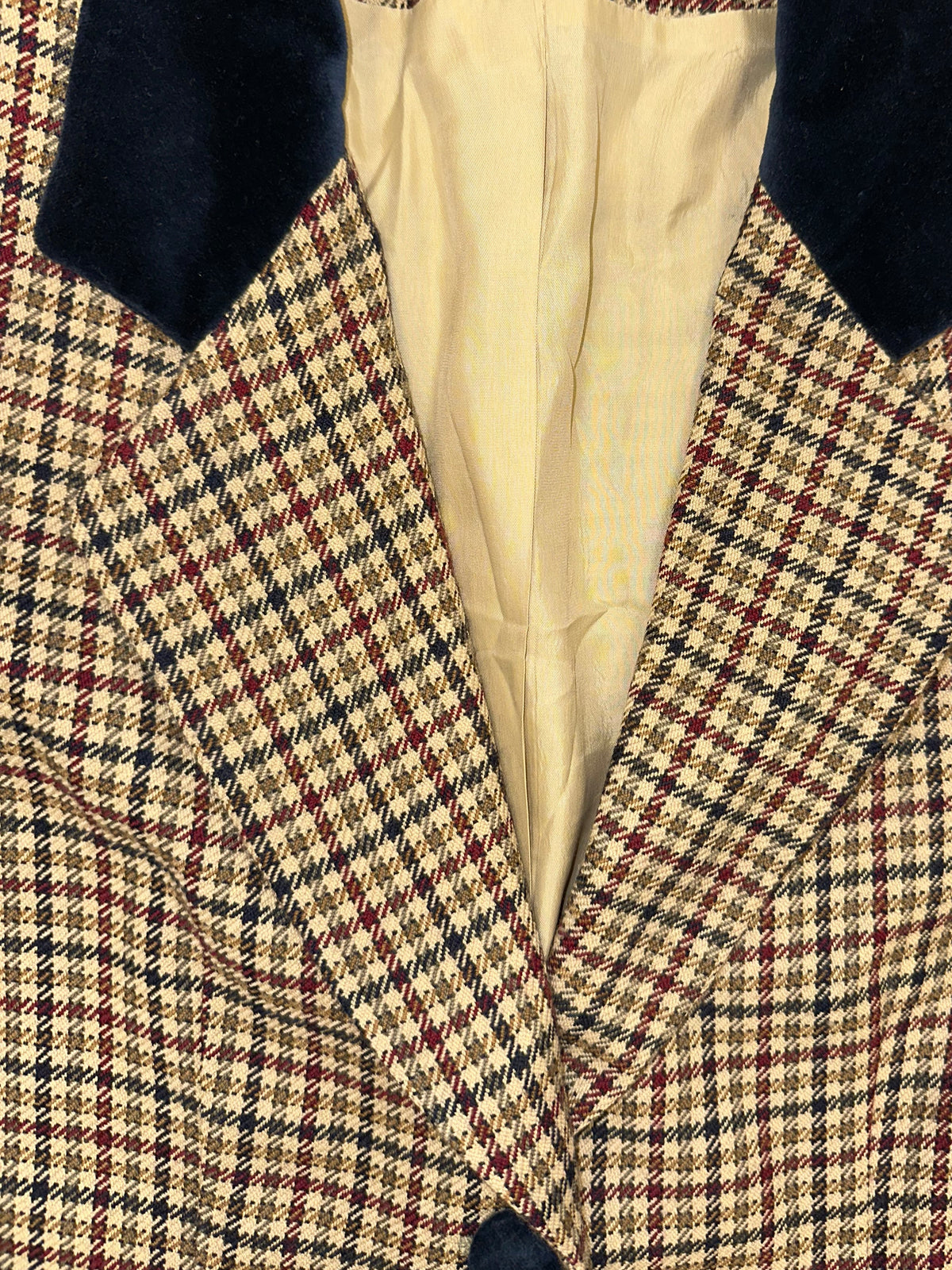 Vintage Plaid Blazer with Velvet Collar
