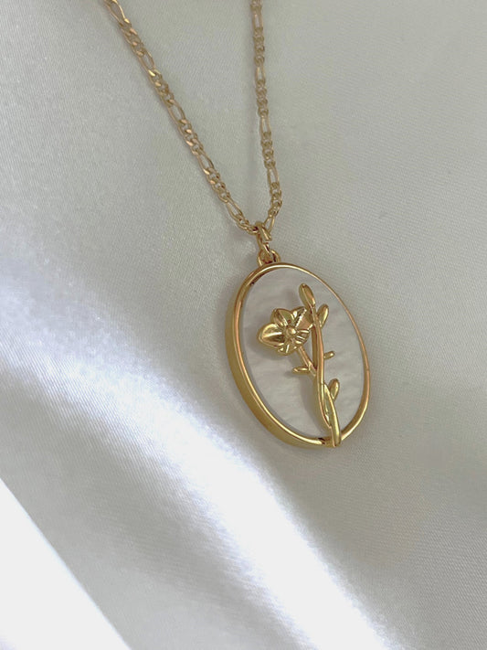 GALYNT 'Flower Shell' Necklace