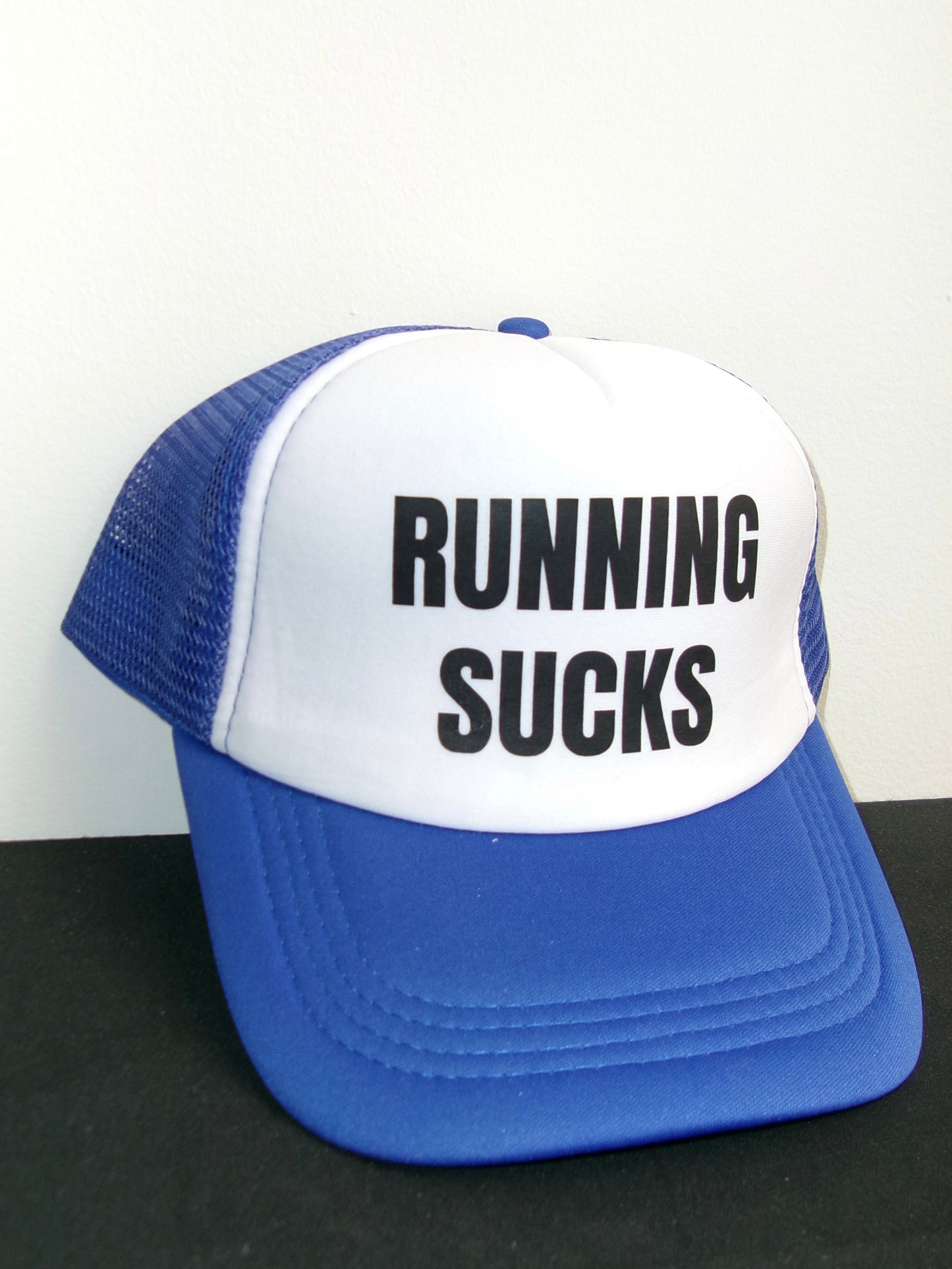 'RUNNERS HIGH' Trucker Hat