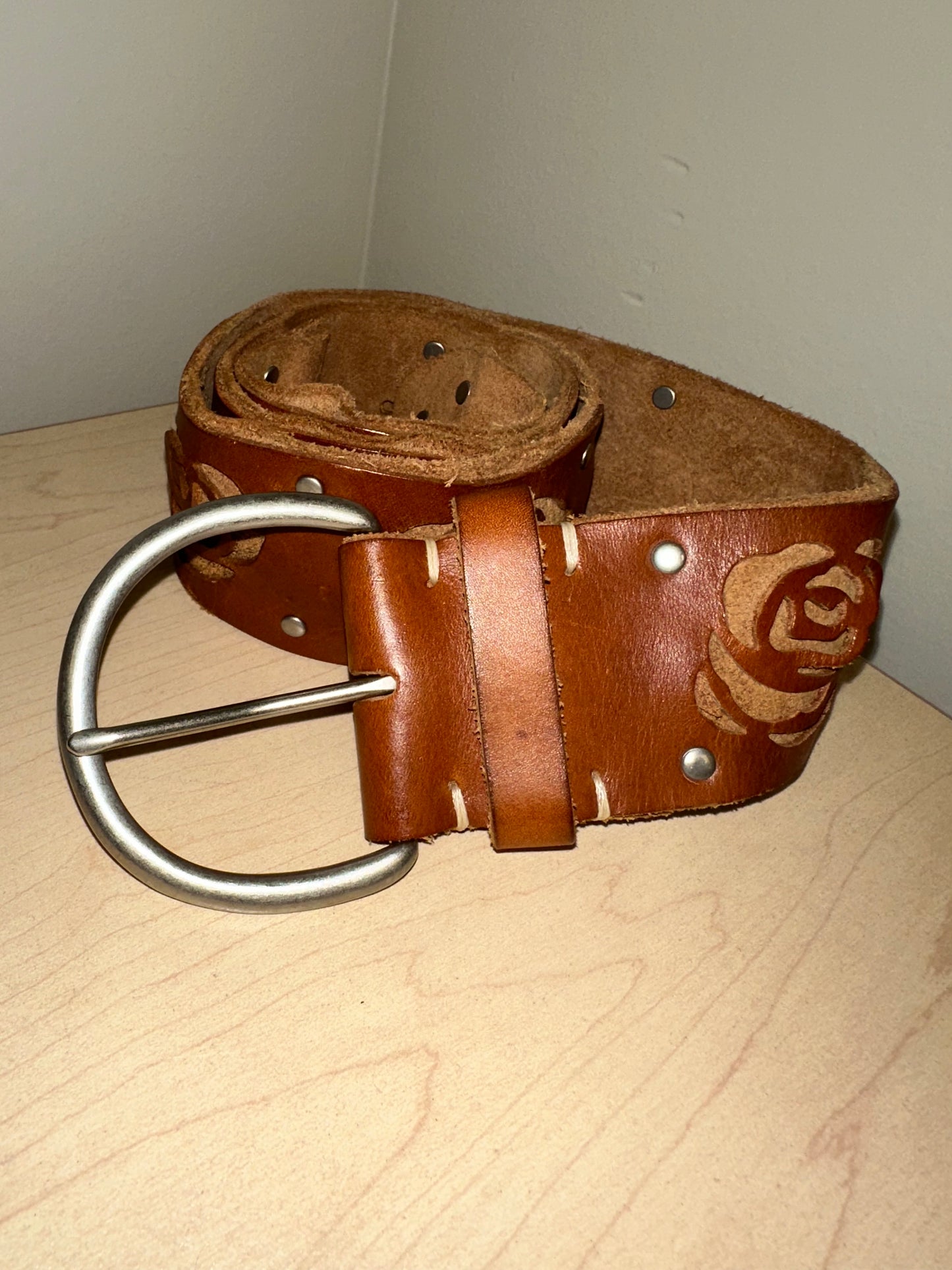 Vintage Brown Rose Belt