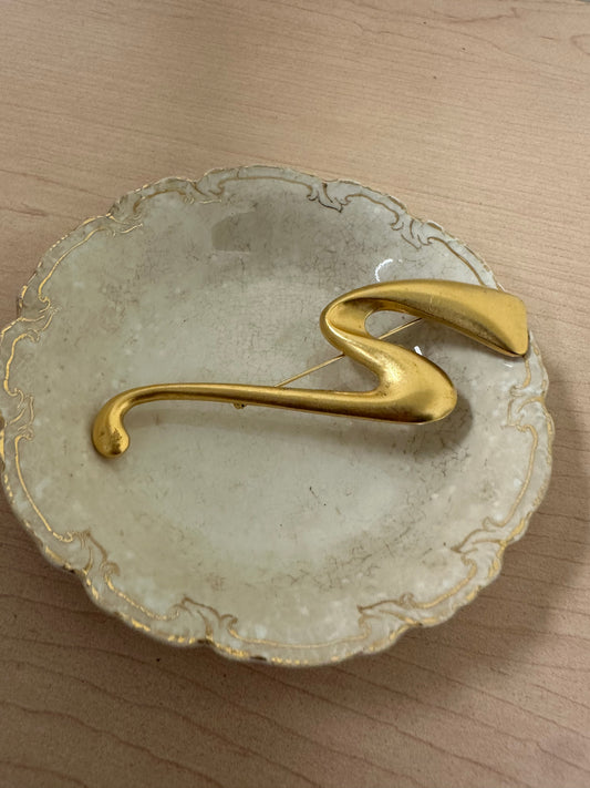 Vintage Large Gold Tone Brooch